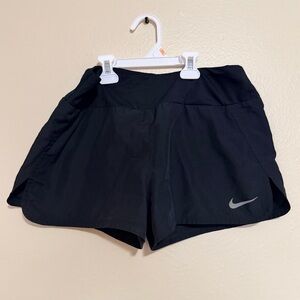 Nike Women's Black Athletic Shorts Size Medium